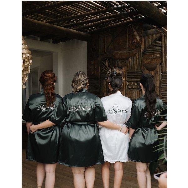 Robe Clássico Personalizado em Cetim para Madrinhas