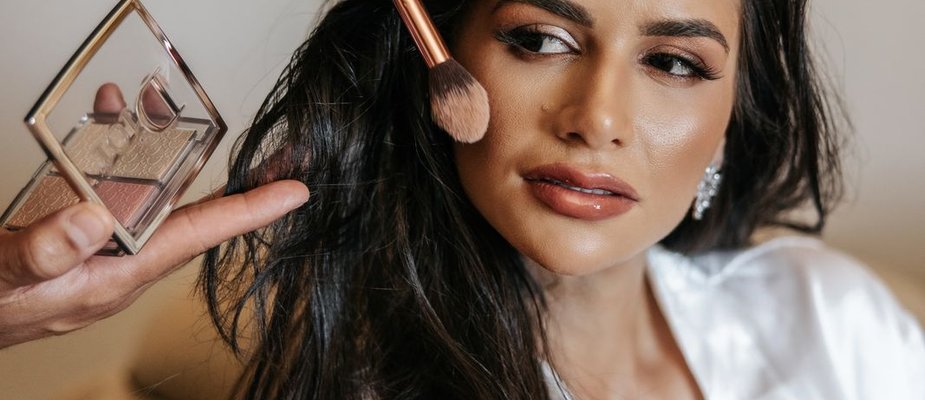 Descubra qual maquiagem para noiva combina melhor com você