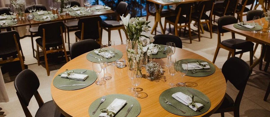 Casamento intimista: como planejar uma celebração pequena, elegante e com significado Casamento intimista: como planejar uma celebração pequena, elegante e com significado