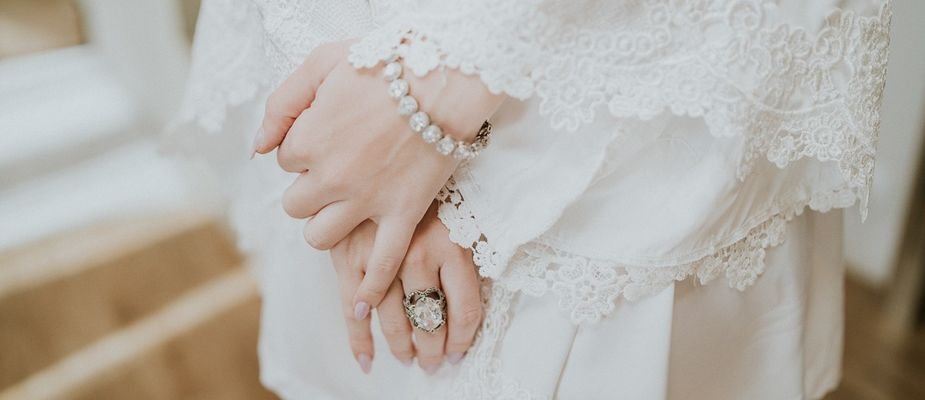 Renda guipir: por que ela deixa os robes de noiva tão sofisticados?